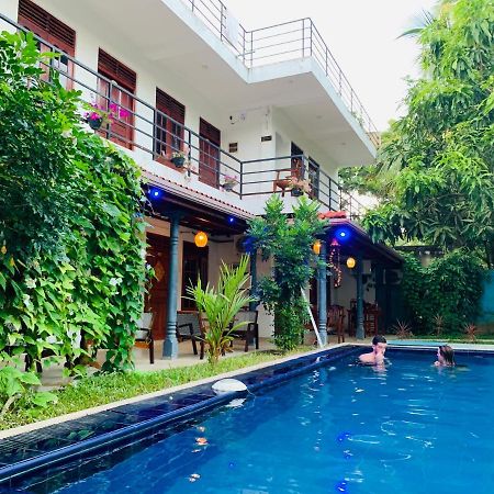 Blue Whale Holiday Hotel Mirissa Extérieur photo